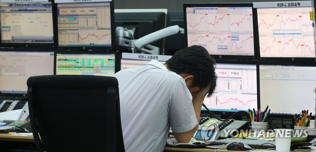 외환 딜링룸 [연합뉴스 자료사진]