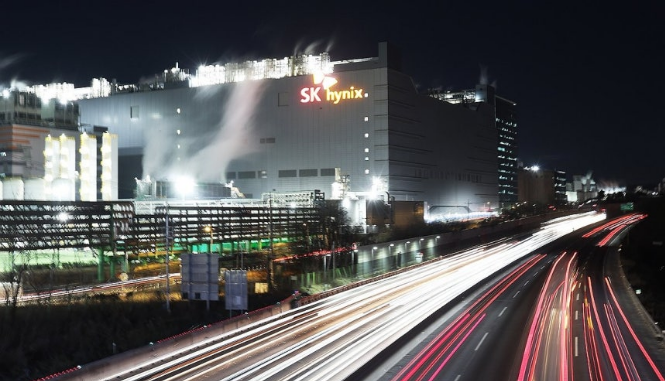 SK하이닉스, 지난해 R&D 6.7조 ‘역대 최대’…HBM 주도권 굳힌다