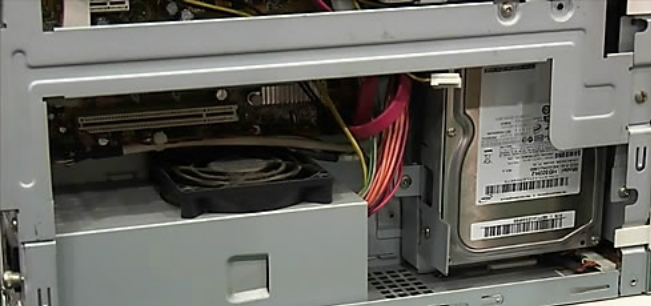 학교 PC 메모리 빼돌린 직원 고발…얼마나 비싸길래