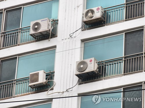 아파트 에어컨 실외기 [연합뉴스]