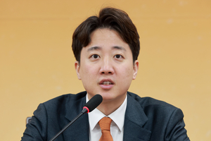 [人사이더] 이준석 “미국은 반도체에 물 대줄 때, 한국은 물 빼는 꼴”