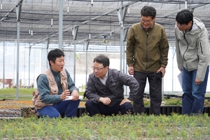 박은식 산림청장, 중동전쟁 여파 ‘묘목생산’ 현장 애로 청취