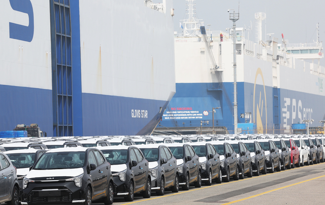 중동 전쟁에 수출길 막힌 자동차 [연합뉴스]