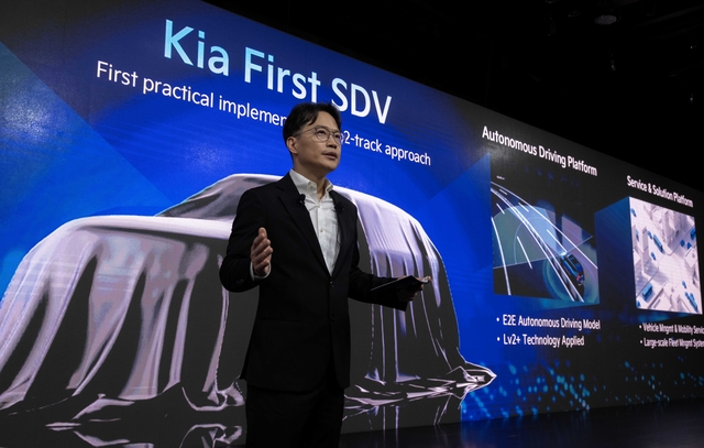 박민우 현대차·기아 AVP본부장(사장)이 9일 서울 중구 신라호텔에서 열린 ‘2026 CEO 인베스터 데이’에서 SDV 사업 전략에 대해 설명하고 있다. 기아 제공
