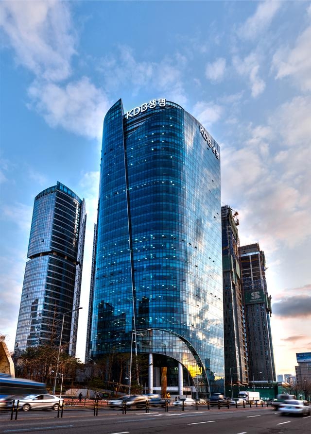 금융위, 산은 '아픈 손가락' KDB생명 매각 승인...매각절차 시동 - 뉴스 썸네일 이미지