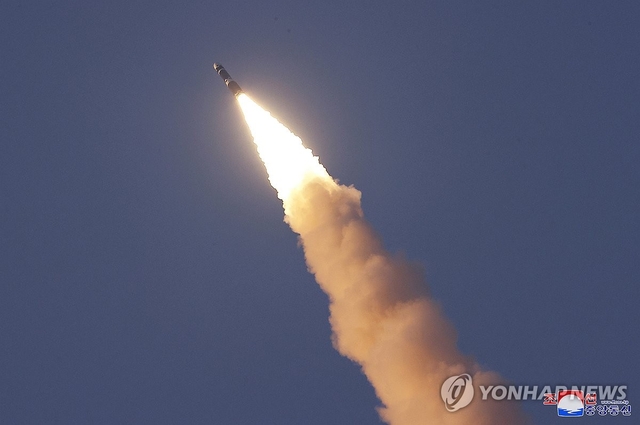 북한이 공개한 탄도미사일 모습. 연합뉴스