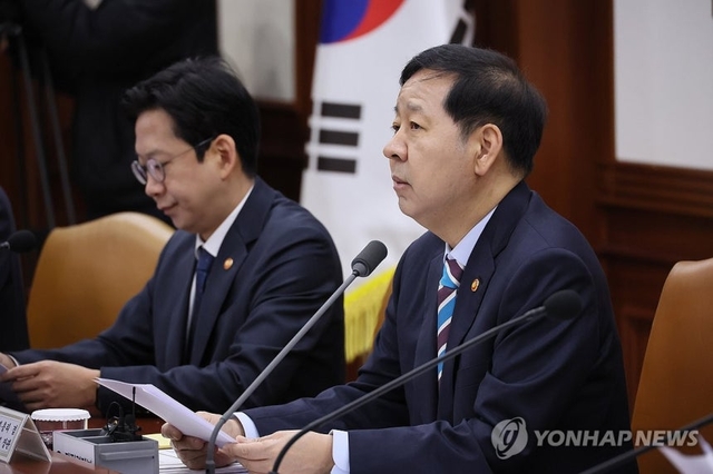 구윤철 부총리 겸 재정경제부 장관이 9일 서울 종로구 정부서울청사에서 열린 민생물가 특별관리 관계장관TF에서 발언하고 있다.  연합뉴스