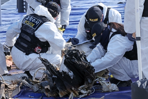 [人사이더] “희생자 흔적, 한 점도 놓치지 않겠다”… 무안공항 참사 전면 재수색