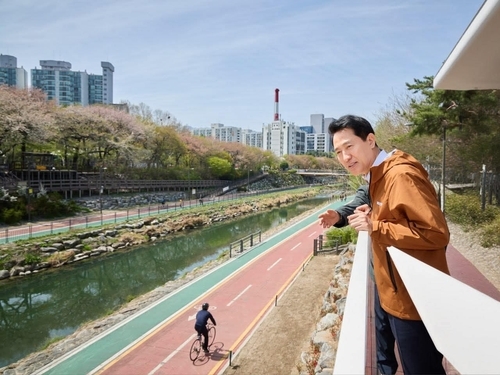 노원우이마루 둘러보는 오세훈 시장 [서울시 제공]