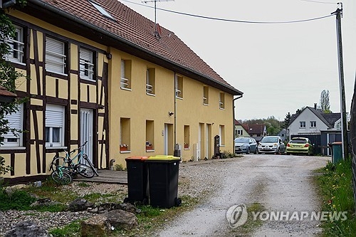 9세 소년이 1년 반 화물차에서 감금 생활을 하다 구조된 프랑스 동부 소도시 하겐바흐 [AP 연합뉴스 자료사진]