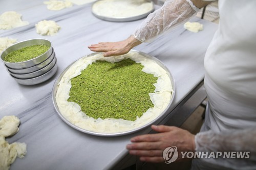 제과 제빵에 쓰이는 피스타치오 {EPA=연합뉴스]