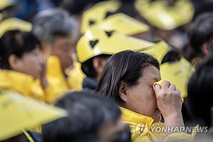 “세월호 유가족 갈수록 건강 악화…정치문제 비화·피해자 비난 등 영향 미쳐”