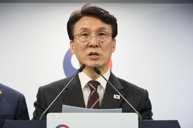 김민석 국무총리가 14일 서울 종로구 정부서울청사에서 제9회 동시지방선거 관련 대국민담화를 하고 있다. [연합뉴스]