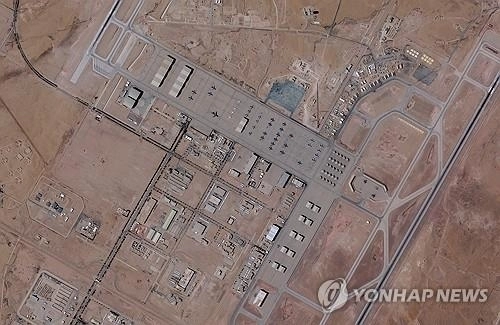 전쟁 발발 전인 2월 21일 인공위성으로 촬영된 사우디아라비아 프린스술탄 미국 공군기지 모습. [플래닛랩스/로이터 연합뉴스 자료사진]