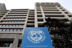 [사설] IMF, 한국 콕 짚어 ‘나랏빚 경고’… 허투루 넘길 일 결코 아니다
