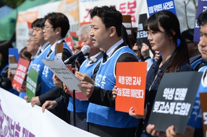 [사설] 교실서 맞는 교사들… 학생부에 ‘교권 침해’ 반드시 기록해야