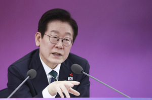 李대통령 지지율, 전주 대비 1%p 하락 66%… ‘김부겸 효과’로 TK에서 민주 4%p 급등, 국힘 6%p 폭락 [한국갤럽]
