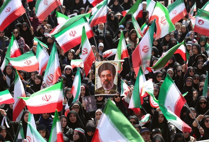 이란 최고지도자, 강경 메시지 발표… “이란 해군, 적에 패배 안길 준비”