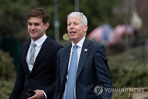 크리스 라이트(오른쪽) 미 에너지부 장관. AP 연합뉴스 자료사진