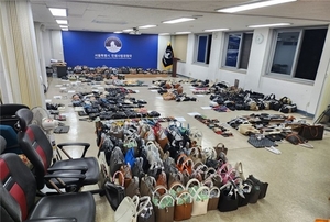 건물 한 층이 ‘짝퉁 백화점’…72억 동대문 위조판매 적발