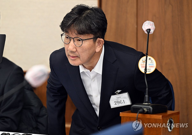 국민의힘 권성동 의원이 3일 서울 서초구 서울중앙지법에 출석한 모습. 연합뉴스