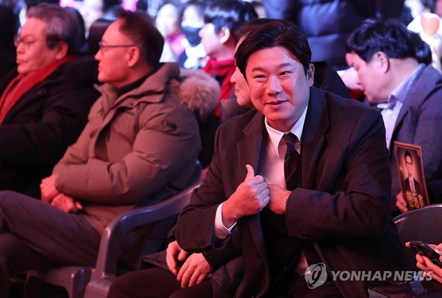 국민의힘 진종오 의원이 지난 2월 8일 서울 송파구 잠실실내체육관에서 열린 한동훈 전 대표 토크콘서트에 참석해 있다. 연합뉴스