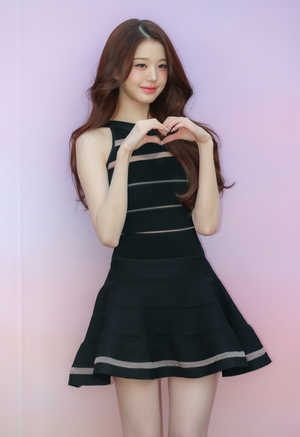 [포토] 포즈 취하는 장원영