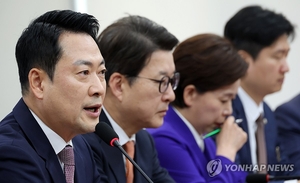 [사설] 지지율 창당 이래 최저인데… 내부 비판 ‘입틀막’ 나선 장동혁