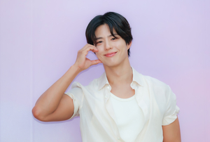 [포토] 박보검, 심쿵 볼하트 포즈