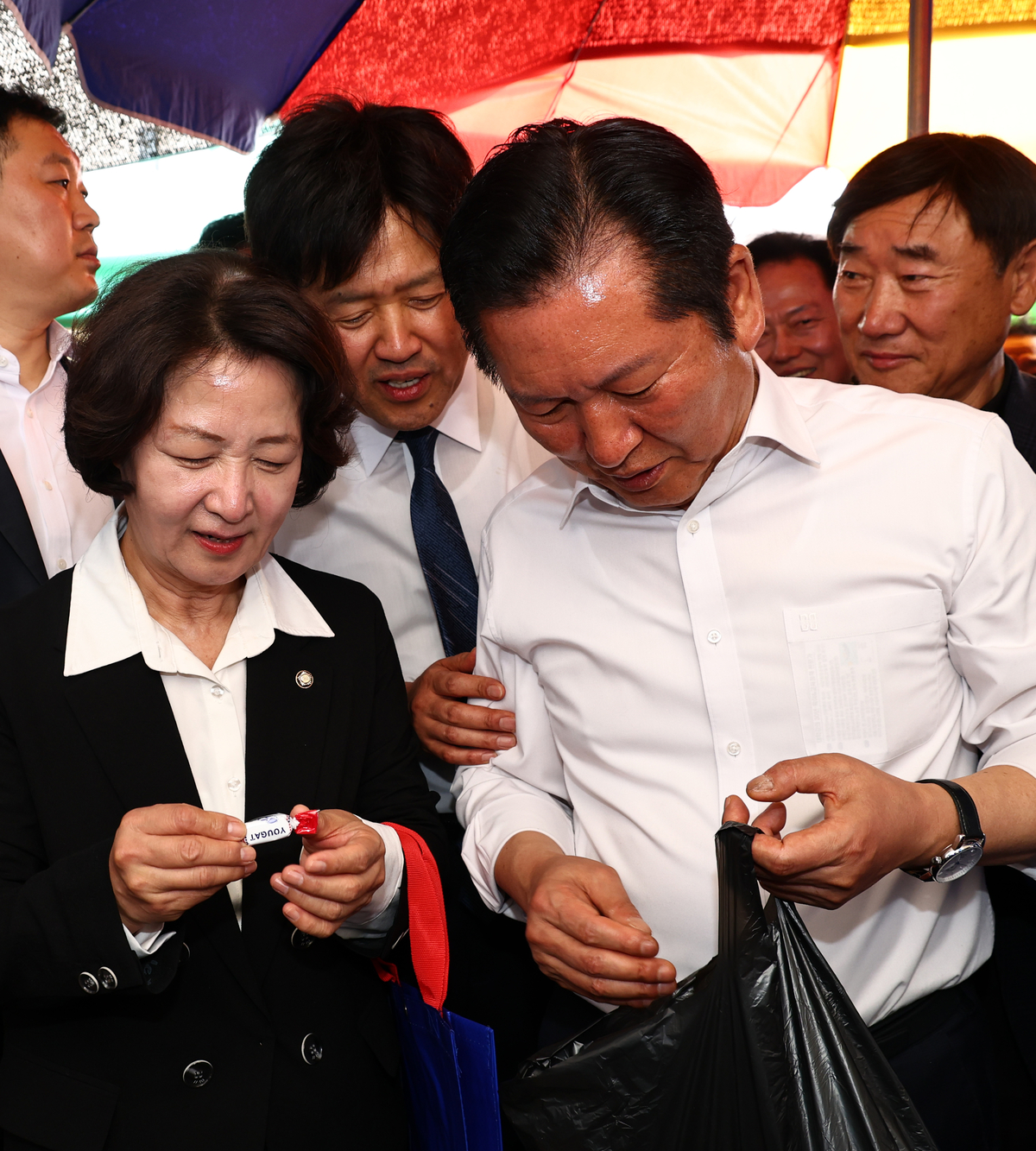 '공천 압박' 김용, '컷오프 고민' 정청래... '명청대전' 폭풍전야 - 뉴스 썸네일 이미지