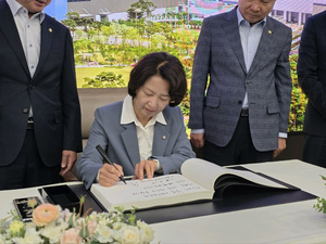 추미애 “용인산단 차질없이 완성”…전영현 “성과로 보답”