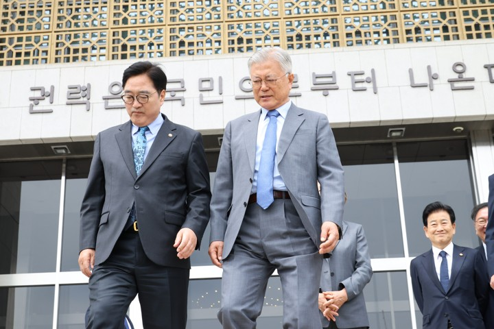 "김정은 위원장, 초심 찾길" 문 전 대통령이 전한 4·27 메시지