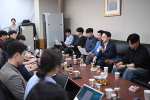 김정관 산업장관 “삼성 성과에 협력사·주주 모두 얽혀 있어”…삼성 파업에 우려