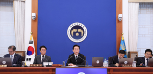 공무원도 쉰다…노동절·제헌절 모두 ‘빨간날’