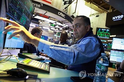 오픈AI도 별거 없나? 성장 목표 미달 소식에 전 세계 기술주 '비명'