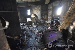 장시간 촛불 켜놓고 자다가, 대전 아파트 화재 8명 부상…경찰, 70대 입건