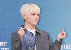 [포토] NCT 태용, 멋진 손하트