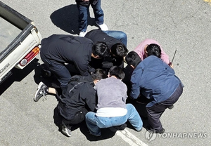 “어차피 죽을거”…광주 대학가 살해범, 이틀 전부터 흉기들고 배회
