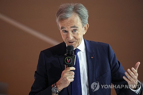 루이뷔통 회장 3년 만 방한…재계·유통 총수 만나나