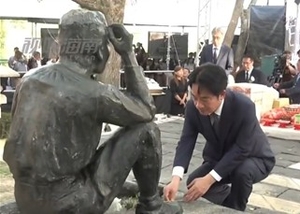 대만 총통, 일제시기 일본인 동상에 헌화…“우리는 가족”