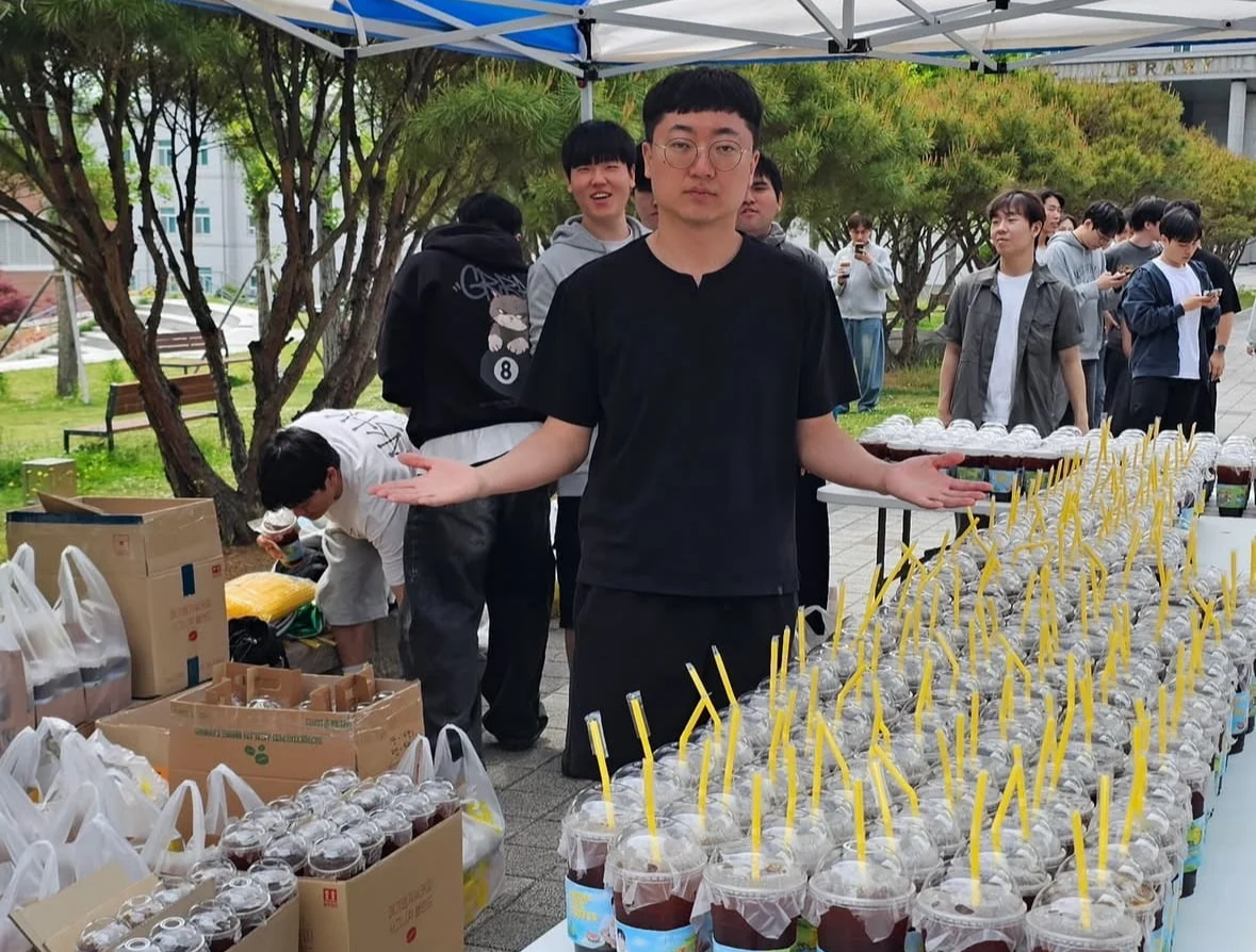 “홍보 열심히 하더니”…김선태, 남다른 충주사랑 ‘커피 플렉스’