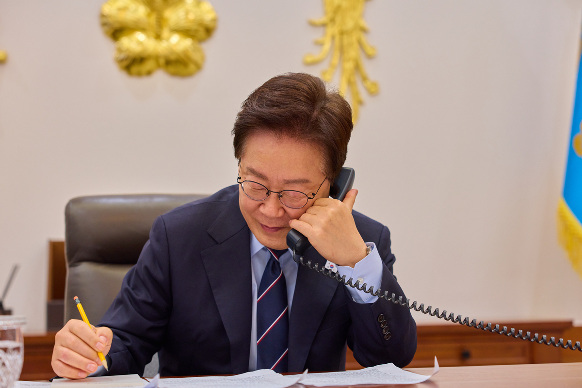 李대통령 “1주택자 매도 기회 부여가 갭투자? ‘억까’에 불과”