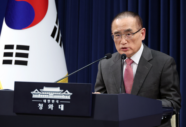 위성락 국가안보실장이 11일 청와대에서 호르무즈 해협에서 피격당한 HMM 나무호 관련 기자간담회를 하고 있다. [연합뉴스]