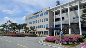 [속보] 경찰서 유치장 있던 60대 피의자, 이상증세…병원 이송됐다 퇴원 후 숨져