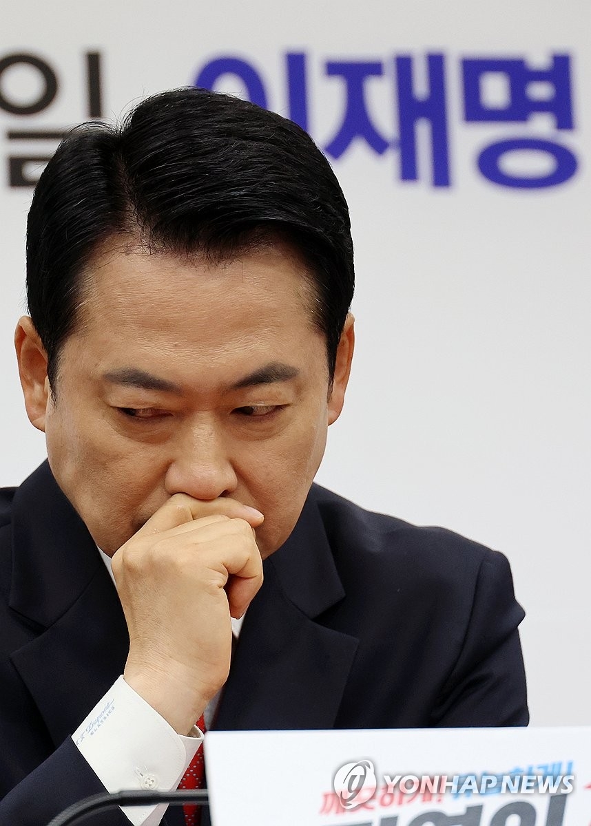나무호 피격에...張 "이란이라 부르지 못하고, 李대통령은 침묵모드" - 뉴스 썸네일 이미지