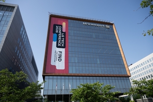 ‘알파 인재’ 초청한 LG… 권봉석 