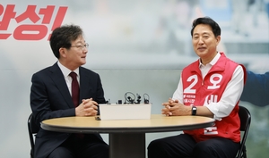[포토] 유승민 전 의원, 오세훈 선거캠프 방문
