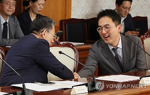정성호 법무부 장관, 5·18묘지 첫 참배