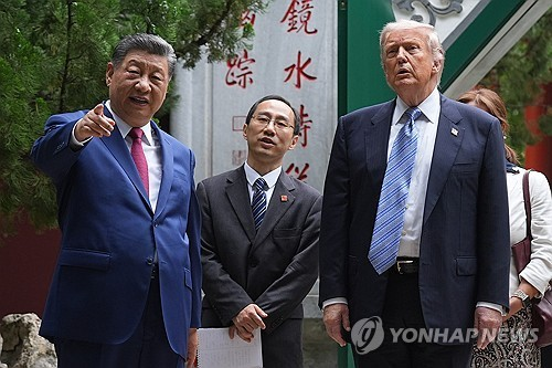 [속보] ‘엄지 척’ 트럼프, “중국과 환상적인 무역합의 이뤘다”