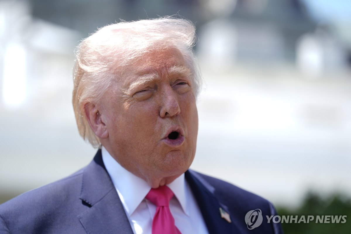 트럼프 “이란 서두르지 않으면 아무것도 남지 않을 것”
